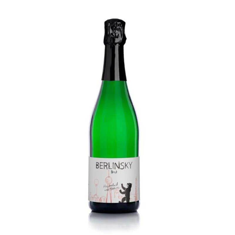 Berlinsky Sekt Brut 0,75 l – elegante grüne Flasche mit schwarzer Folienkapsel und modernem Etikett im Berliner Design. Klassisch trocken, handwerklich hergestellt – ideal für Hotellerie, Events und stilvolle Business-Anlässe.