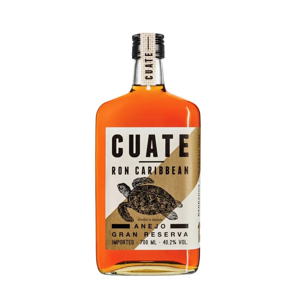 CUATE Rum 13 Flasche mit goldenem Etikett und Schildkrötenmotiv, 700 ml