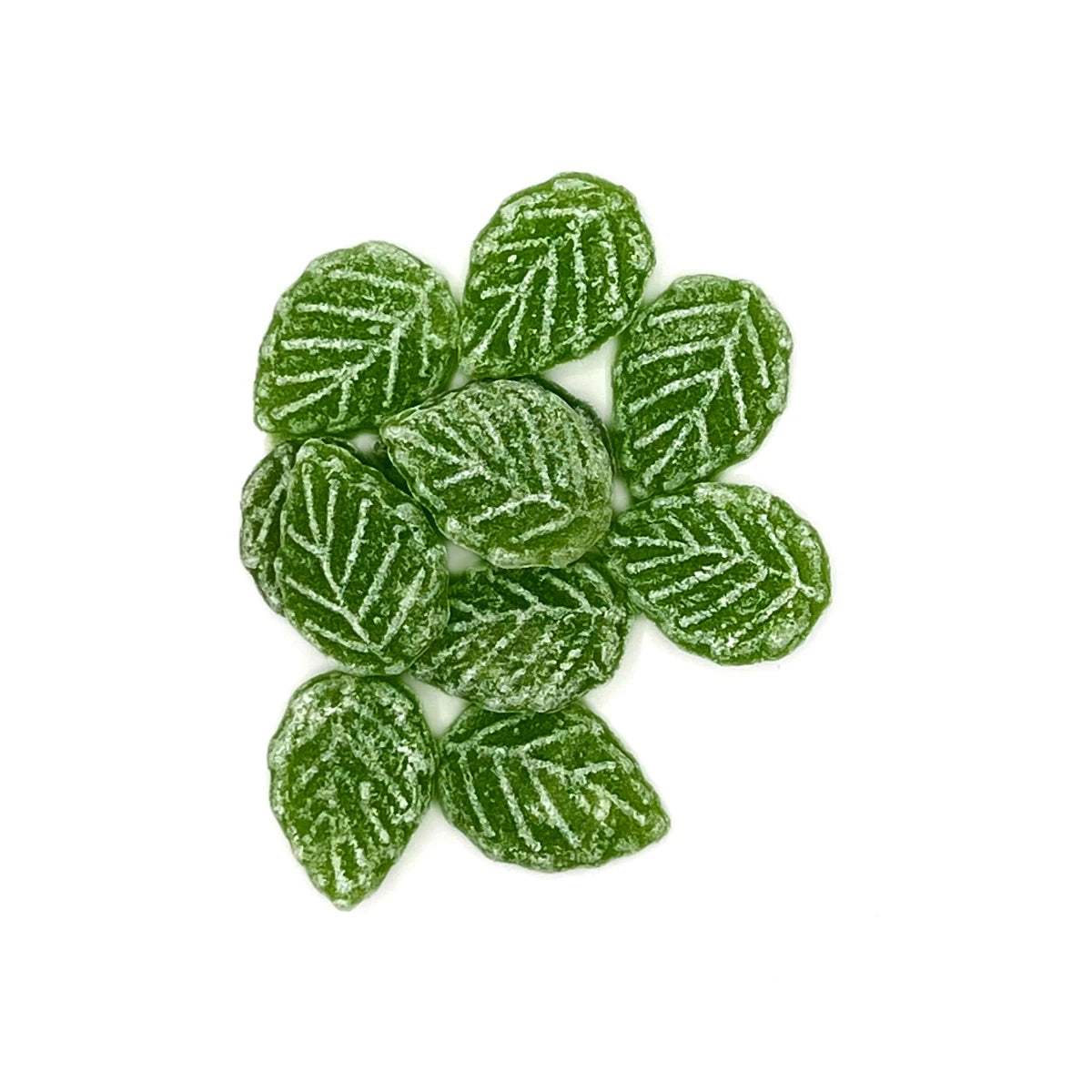 Grüne Bonbons in Blattform kreisförmig auf weißem Untergrund angeordnet, mit gezuckerter Oberfläche und klaren Linien.