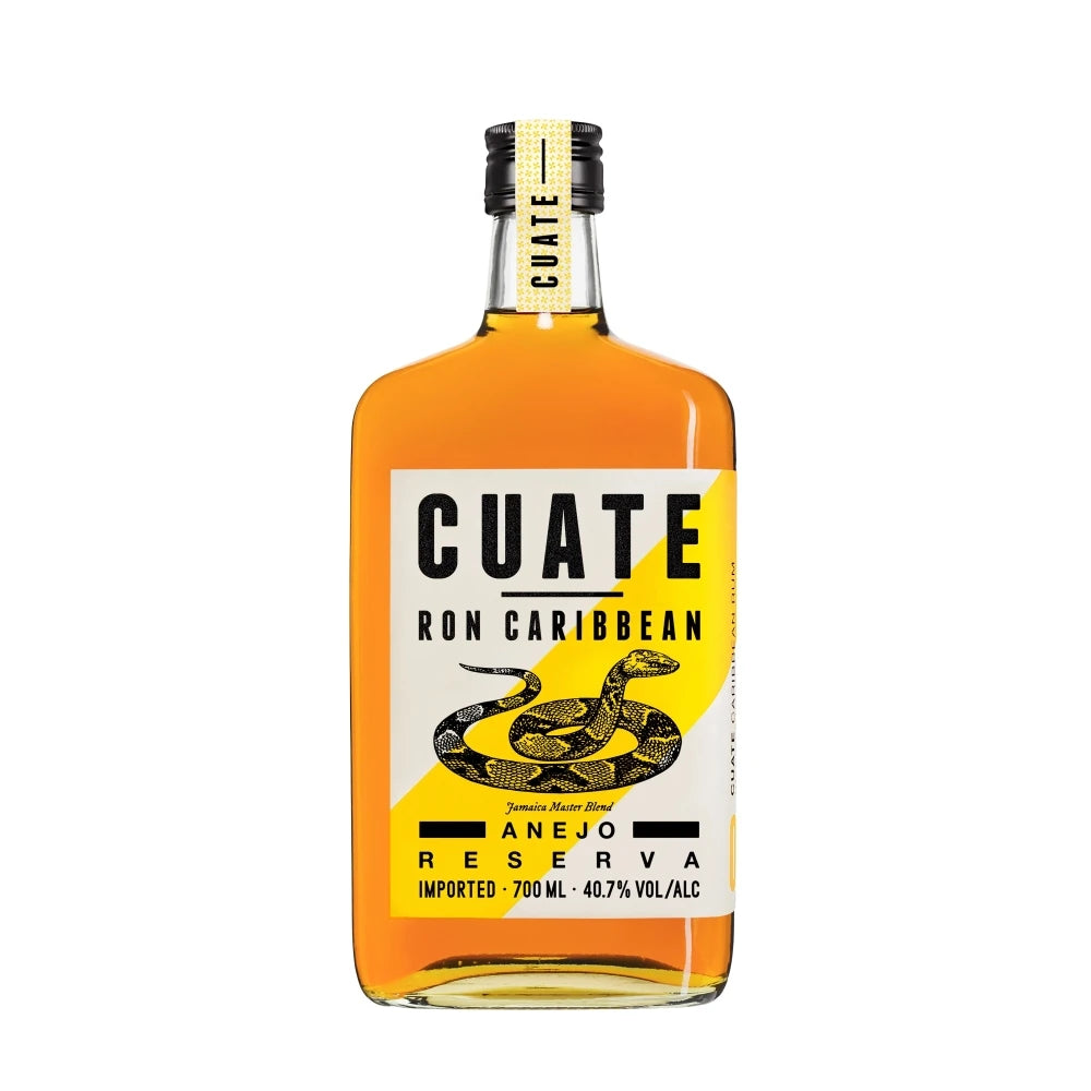 CUATE Rum 04 Añejo Reserva in 700 ml Flasche mit rotem Etikett und stilisierter Krabbe – Rum aus Barbados mit 38,7 % vol.