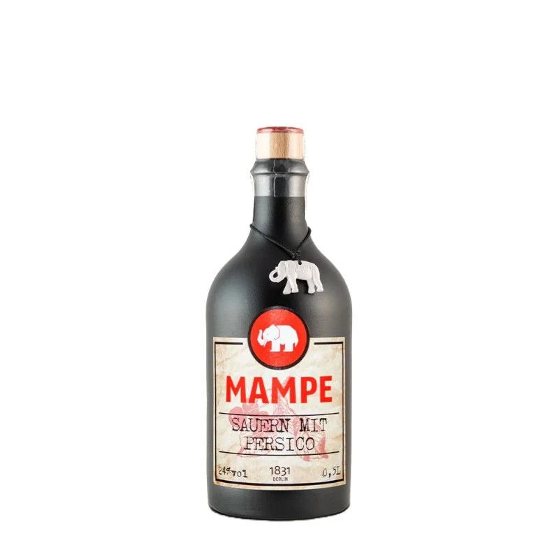 Mattschwarze Steingutflasche Mampe Sauern mit Persico mit rotem Elefantenlogo und cremefarbenem Vintage-Etikett. Flaschenkorken mit rotem Wachssiegel und weißem Elefantenanhänger am Hals.